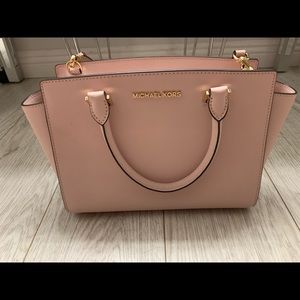 Michael Kors Selma satchel